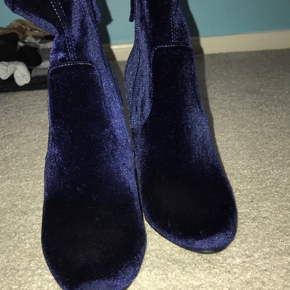 Steve Madden “Edit” Booties - Picture 2 of 3